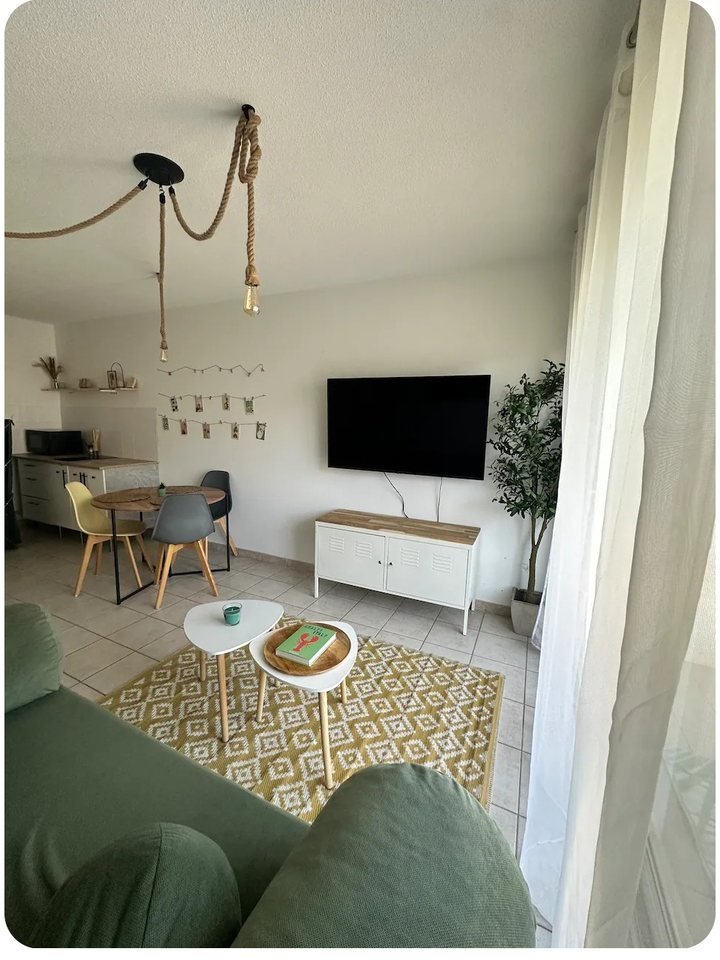 Séjour rénové, Vaulx-en-Velin